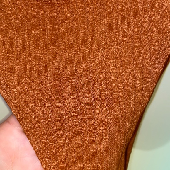 Bikini - Picture 3 of 5